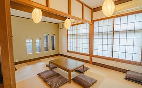 箱根湯本入り口 コンビニ横 徒歩駅5分 駐車場有り うなぎ名店横 和風貸切
